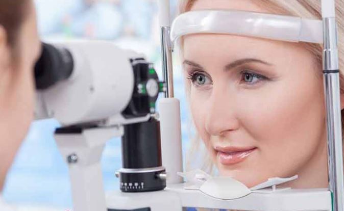 بهترین دکتر فوق تخصص شبکیه چشم در تهران